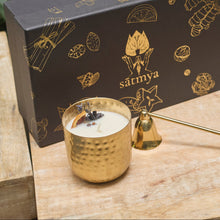 Load image into Gallery viewer, Vanilla and Tonka Bean Scented Soy Wax Candle
